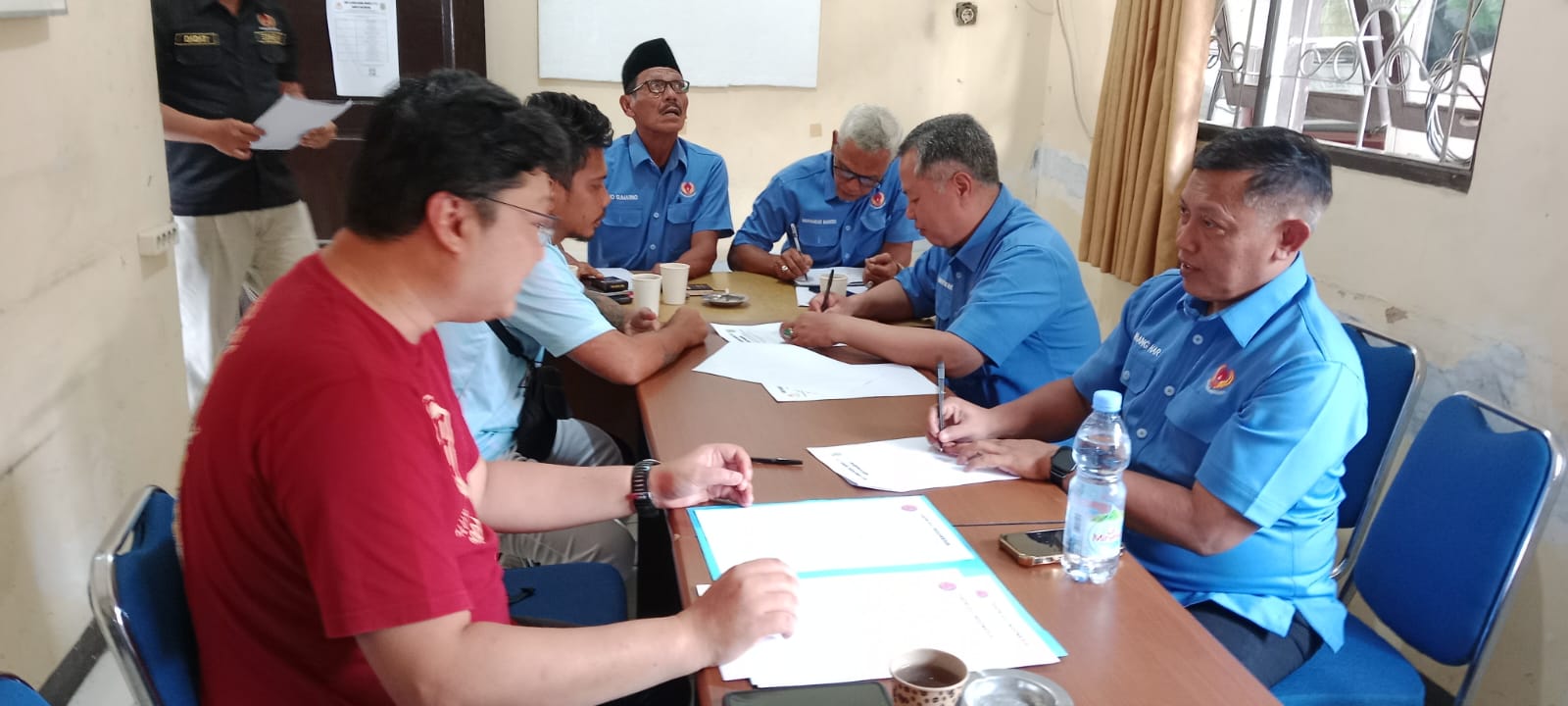 KONI Saat melakukan verifikasi atlet