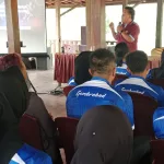 Ketua KONI Banjarnegara Nurohman Ahong saat memberikan pengarahan dalam pembinaan Pstikolog bagi atlet Porprov
