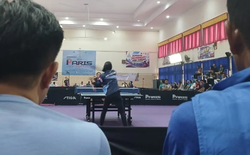 Atlet tenis meja saat berlaga di semi final Porprov Jateng 2026